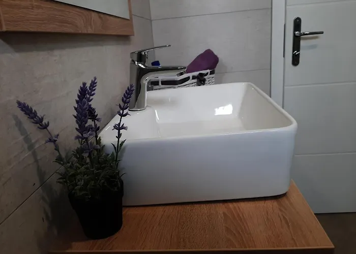 With Private Pool And Yard Дом отдыха