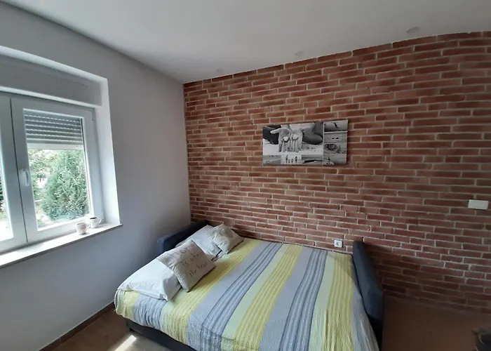 Дом отдыха With Private Pool And Yard *