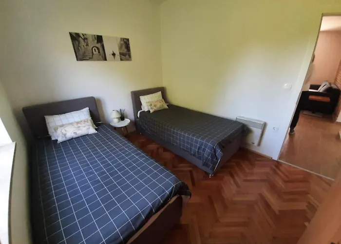 With Private Pool And Yard Дом отдыха Кожино