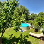 With Private Pool And Yard Feriehus *