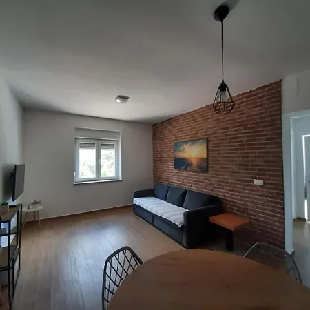 With Private Pool And Yard 펜션 *